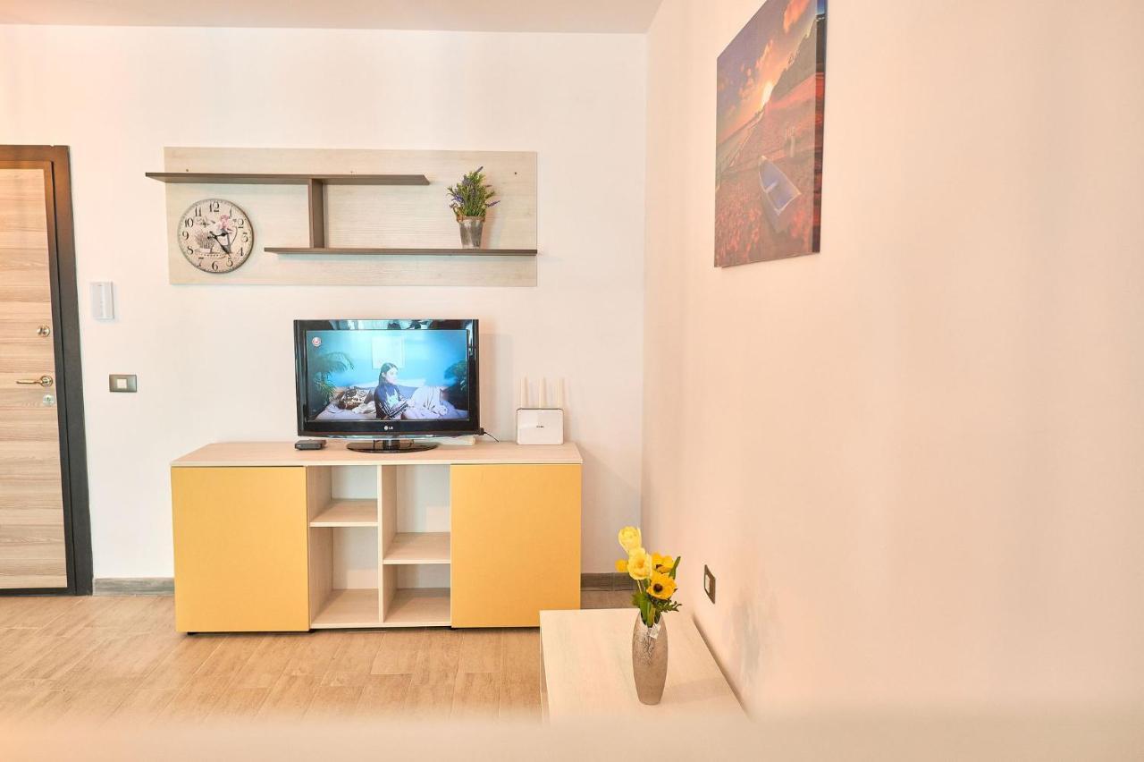 Orange Summer Apartment Alezzi Spa Pools beach Mamaia Buitenkant foto