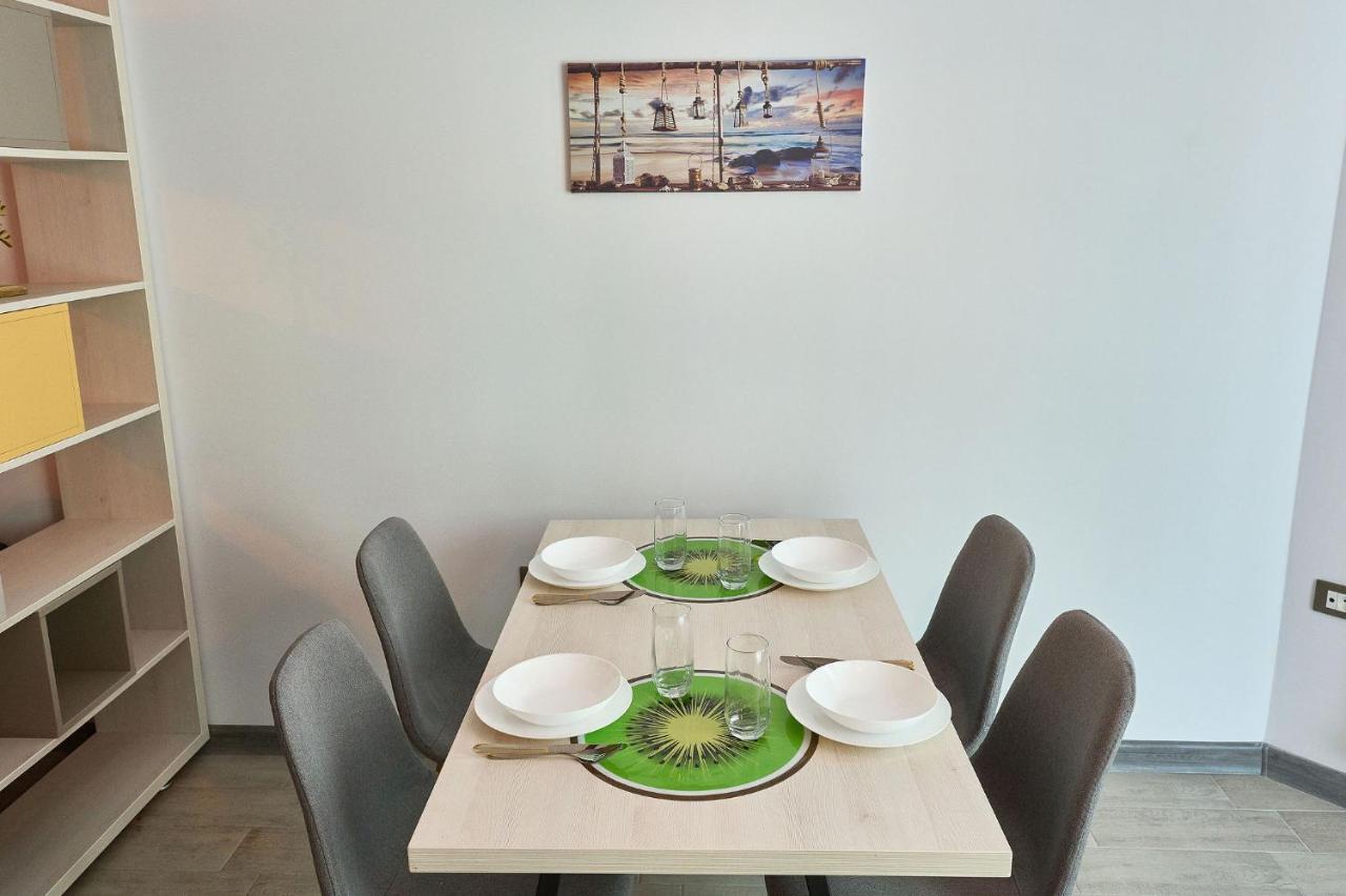 Orange Summer Apartment Alezzi Spa Pools beach Mamaia Buitenkant foto
