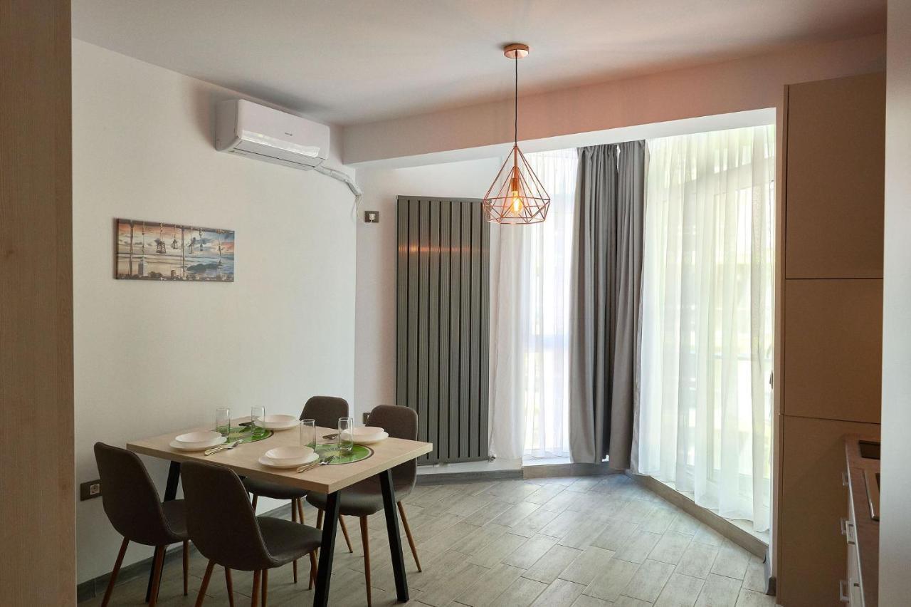 Orange Summer Apartment Alezzi Spa Pools beach Mamaia Buitenkant foto